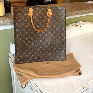 Louis Vuitton Sac Plat Purse